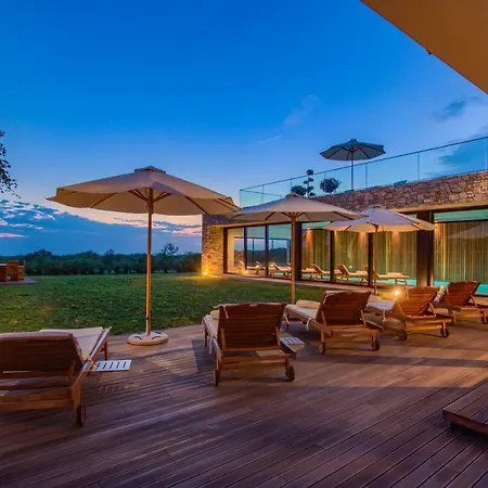 Yellow Tree Jurici Home&spa Baderna