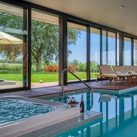 Villa Yellow Tree Jurici Home&spa *
