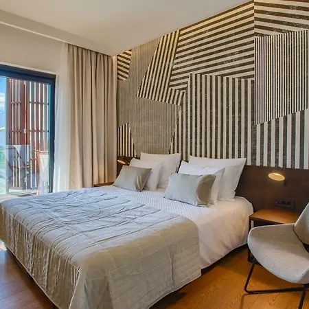 Yellow Tree Jurici & *